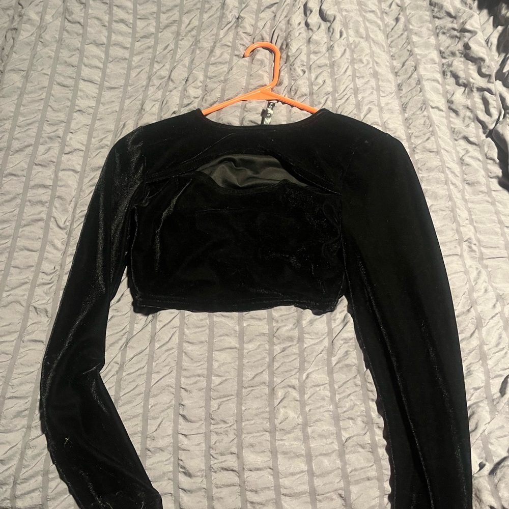 Stylish Black Velvet Crop Top